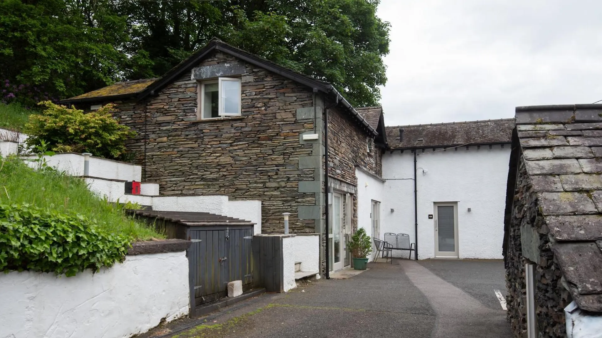 Lakehouse At The Waterhead