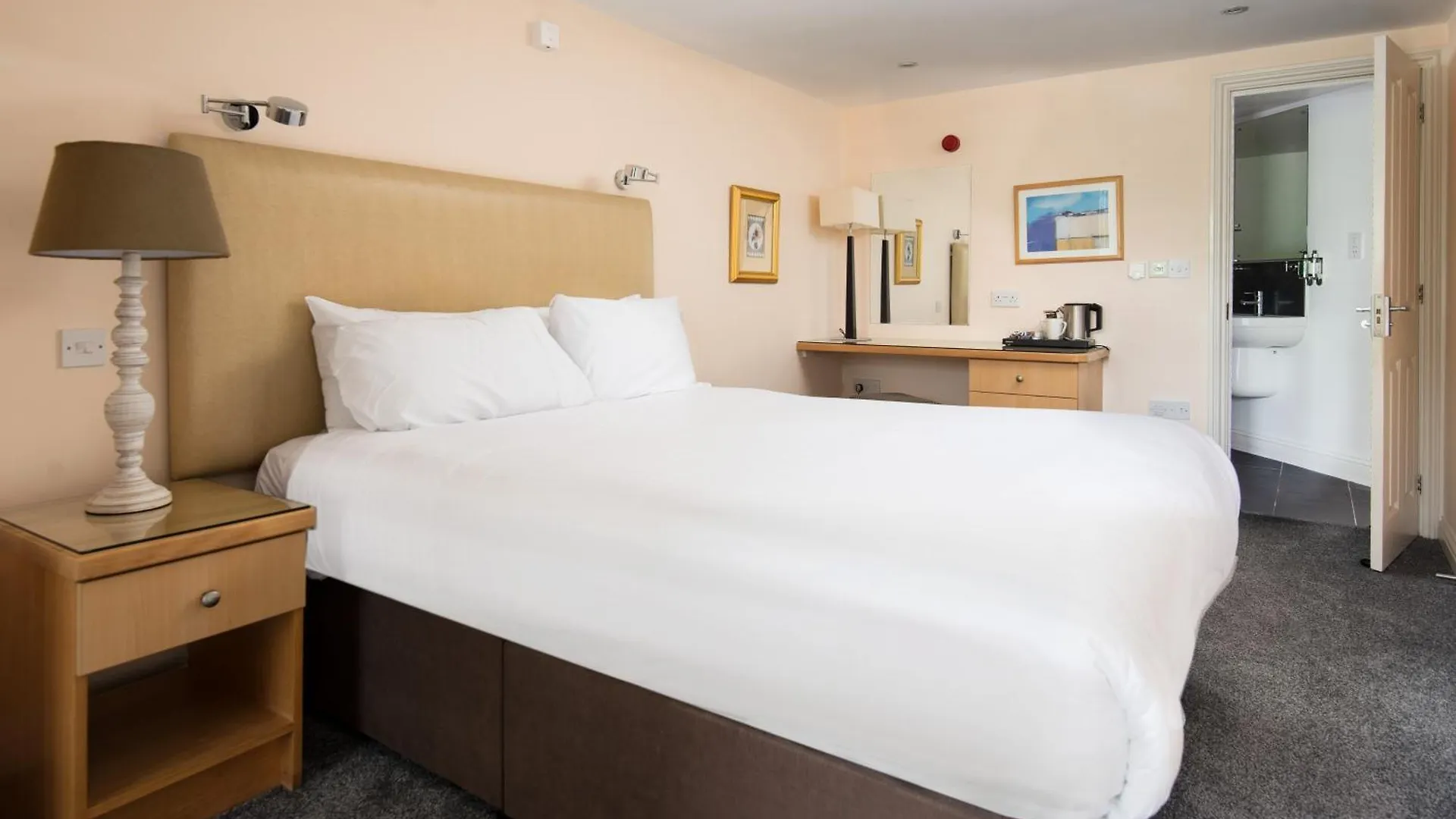 Gasthuis Lakehouse At The Waterhead 4*