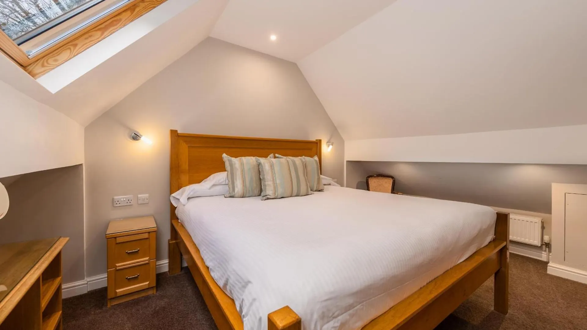 The Old Vicarage Bed and Breakfast 4*