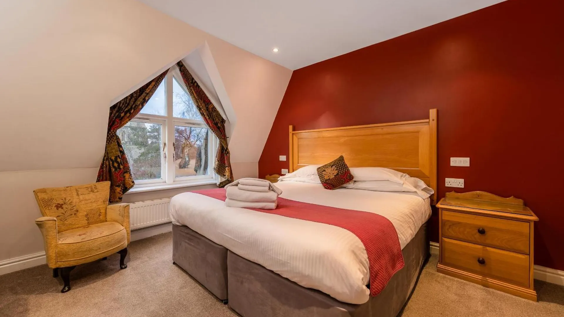 The Old Vicarage Bed and Breakfast 4*