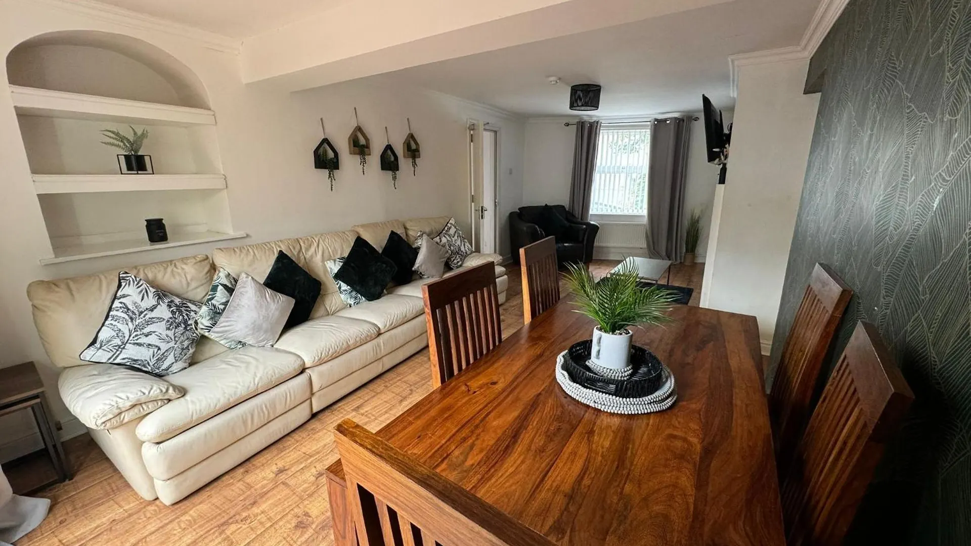 Woodman House- 7 Bed House * Egremont (Cumbria)