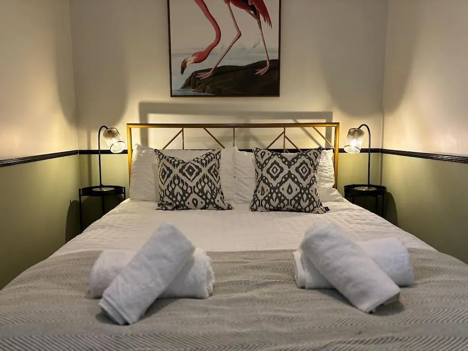 Апартаменты The Burrow - 2 Bedroom In