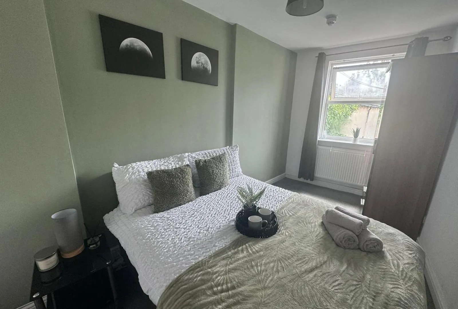 Woodman House- 7 Bed House