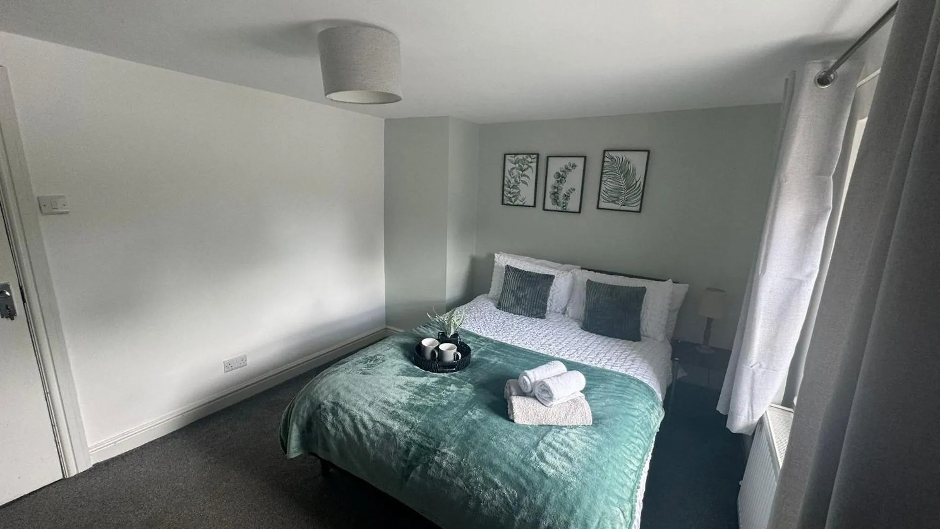 Apartment Woodman House- 7 Bed House *
