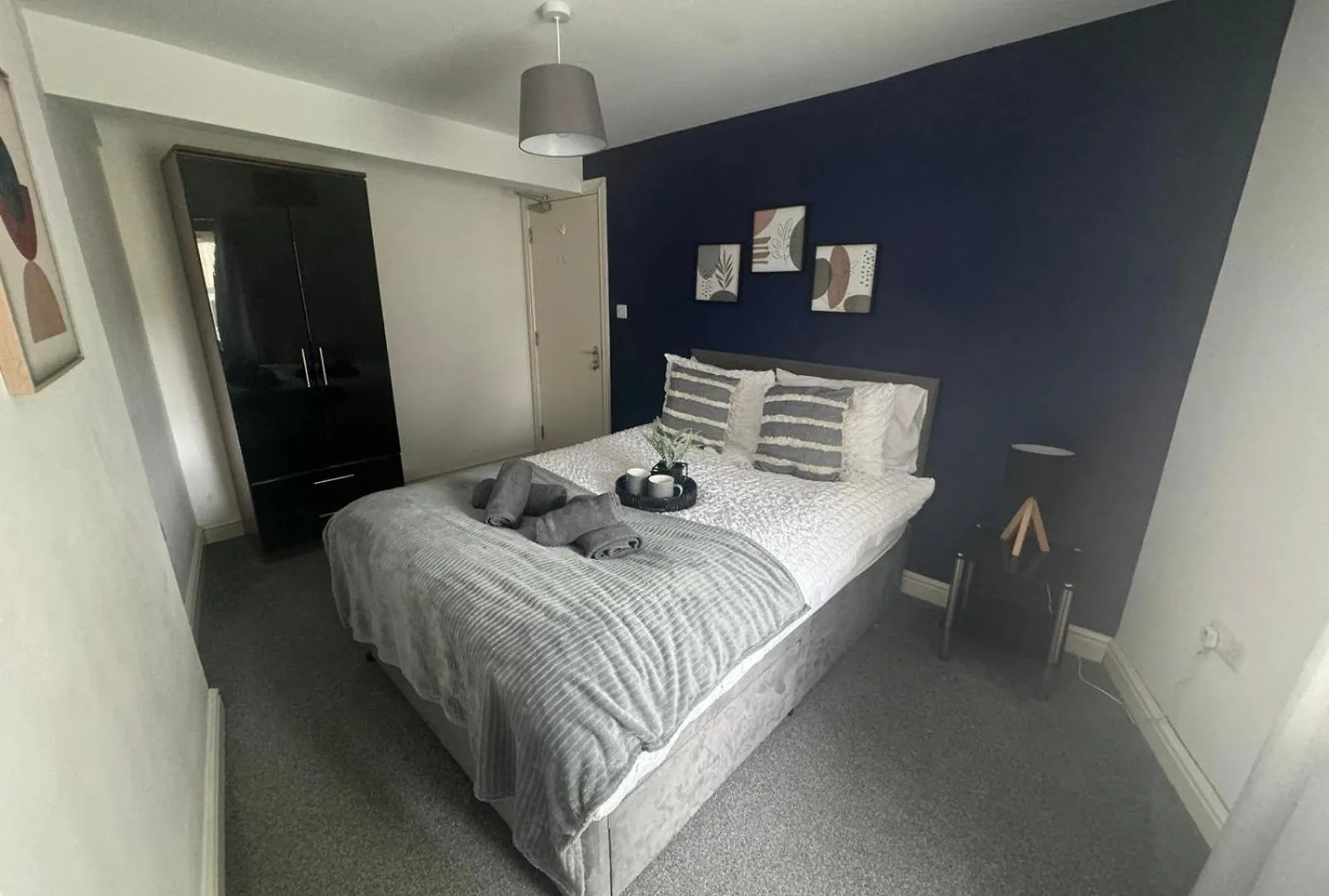 Woodman House- 7 Bed House Apartment *