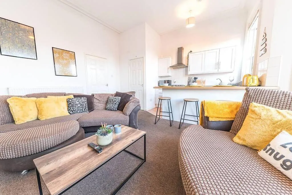 Апартаменты Spacious 3-bed Flat Sleeps 6 With Free Wifi By Amazing Spaces Relocations Ltd Барроу-ин-Фернесс