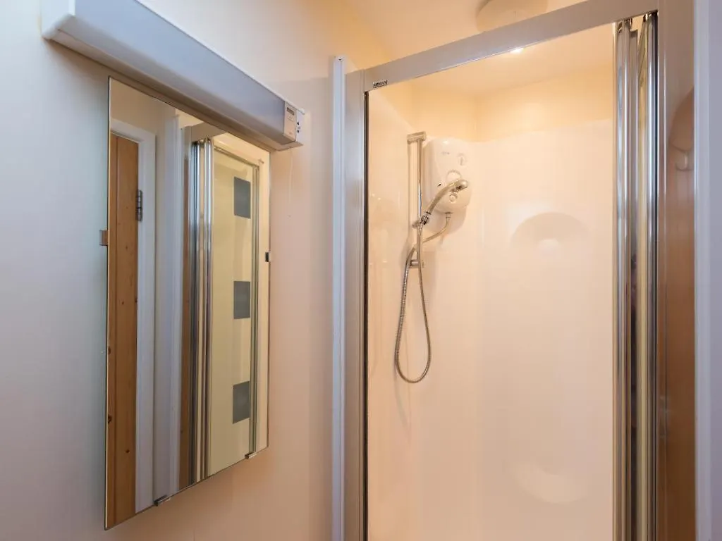3 Bed In Sz540 *