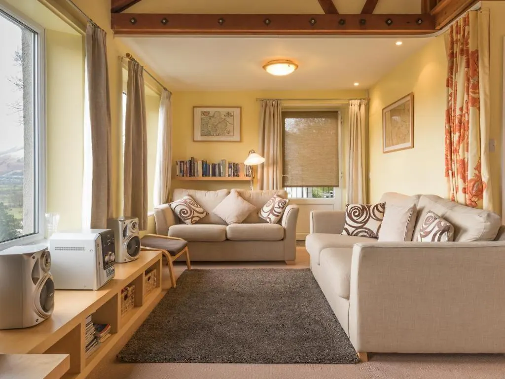 3 Bed In Sz540