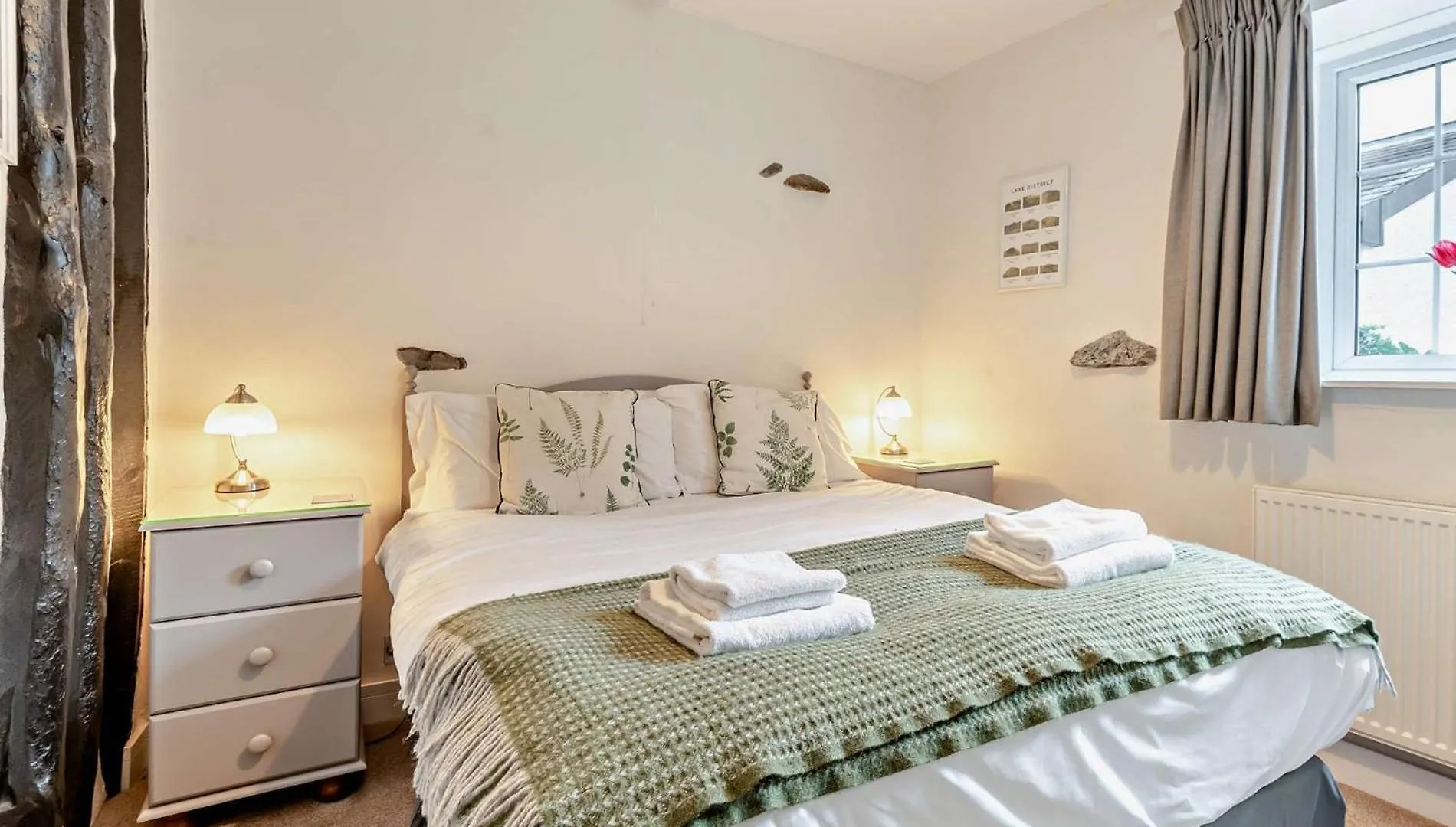 3 Bed In Sz174