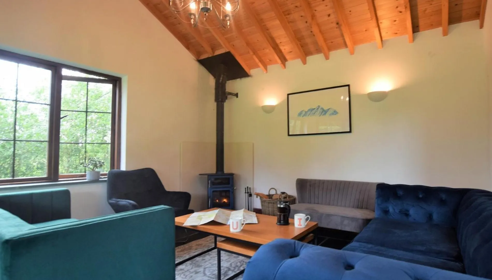 5 Bed In 86111 Holiday home