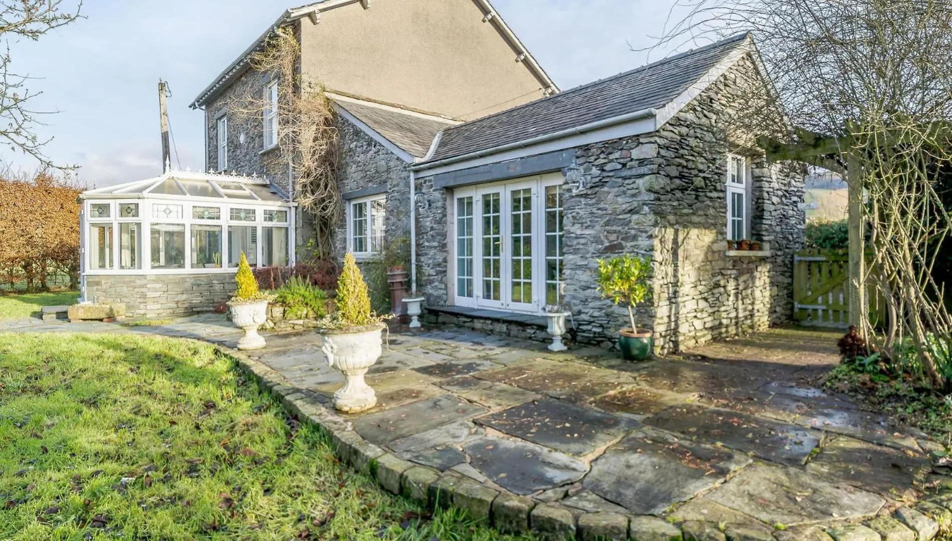 5 Bed In 86111 Holiday home