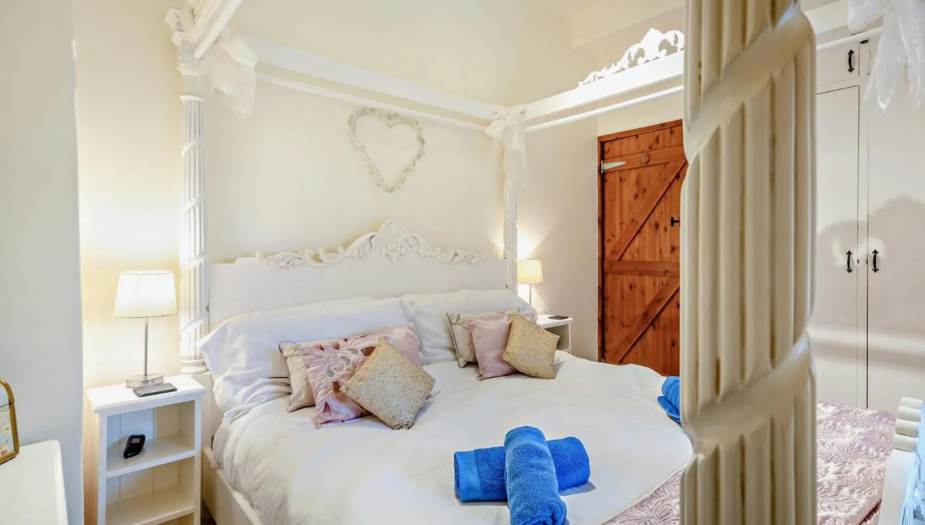 3 Bed In 94529 Holiday home