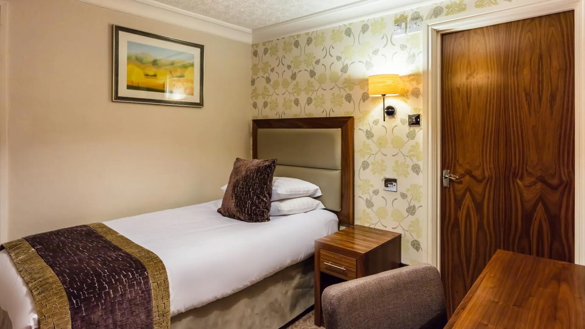 The Hotel 4*