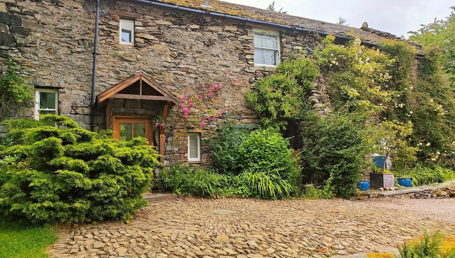 6 Bed In Martindale 95344 Holiday home
