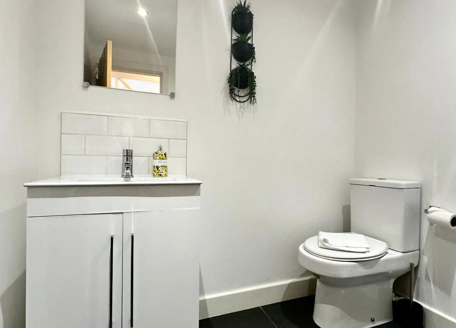 The Wilsons Courtyard, 2 - Bed, Sleeps 4, Pets Welcome Ulverston