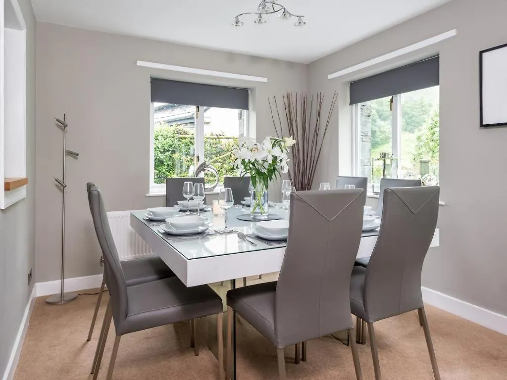4 Bed In Borrowdale Sz219 *