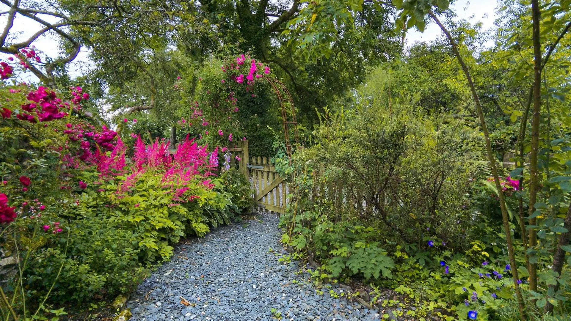 Holiday home Rose - Garden, Parking And Near A Pub Lindale