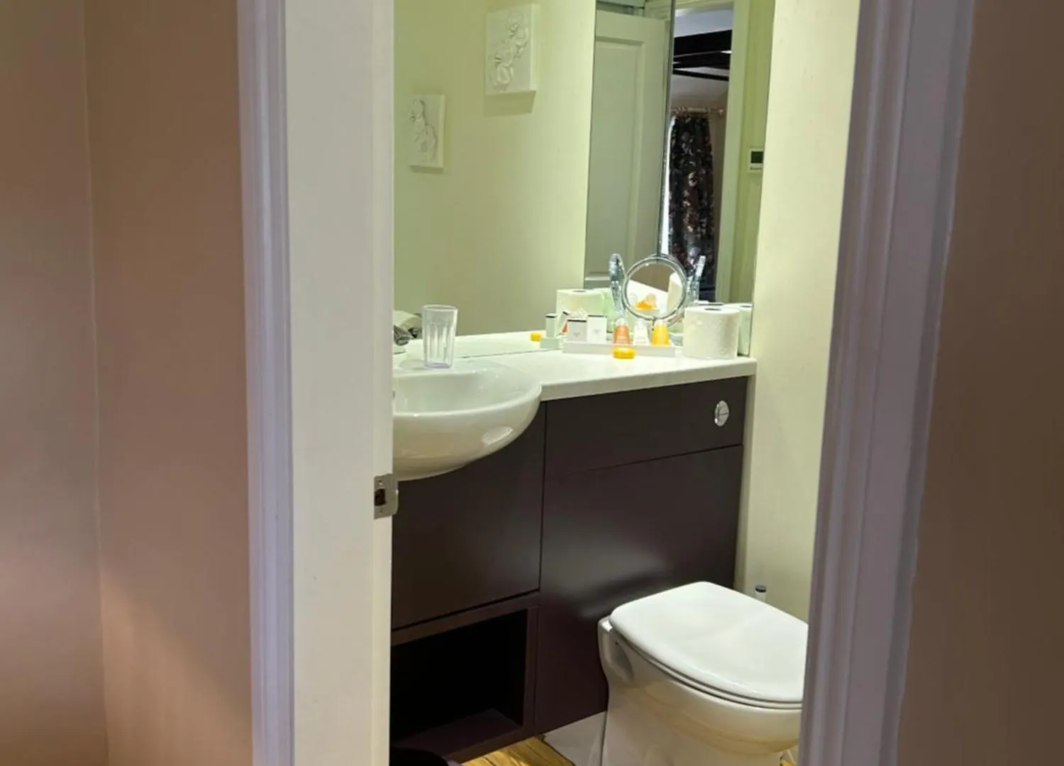 Hotell Moresby Hall 5*