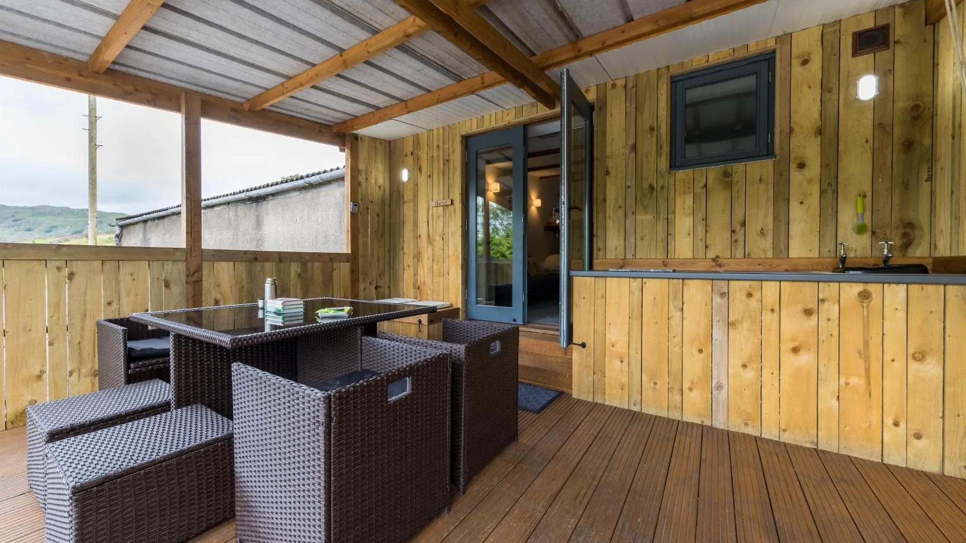 Cosy Glamping In The Valley - And Mega Pods Eskdale