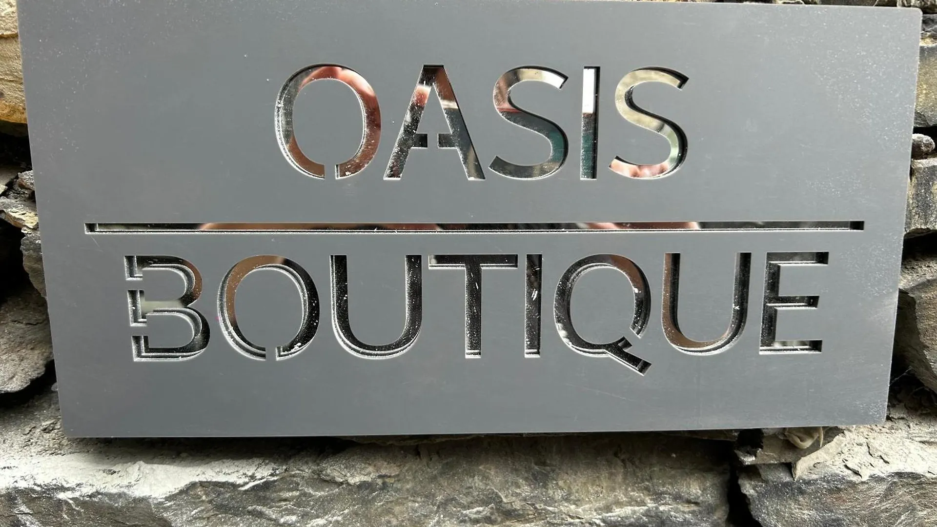Oasis Boutique New Luxury ,central Location Apartment *