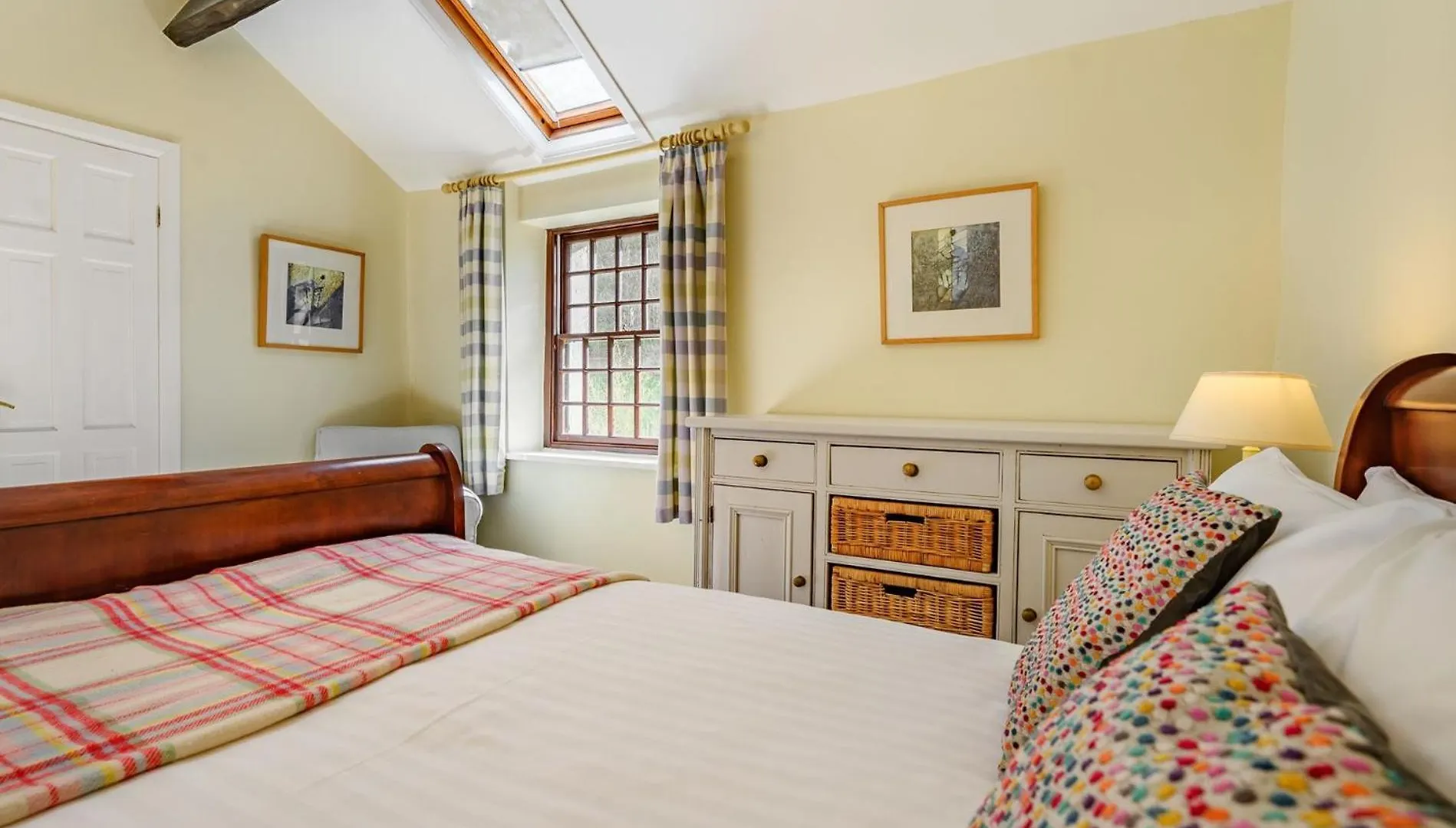 3 Bed In Sz065
