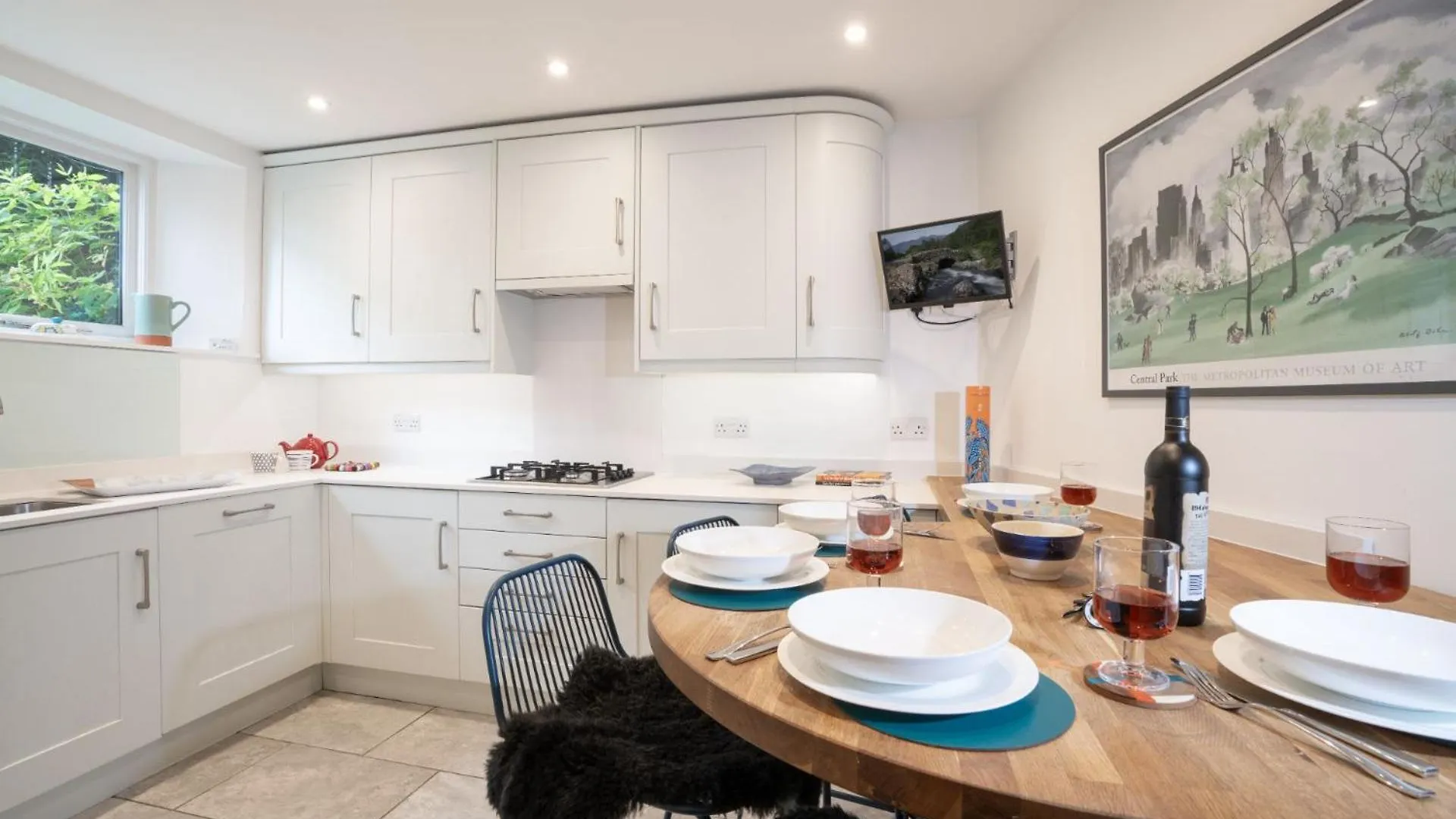 Charming 3-bedroom Barn In By Letmestay