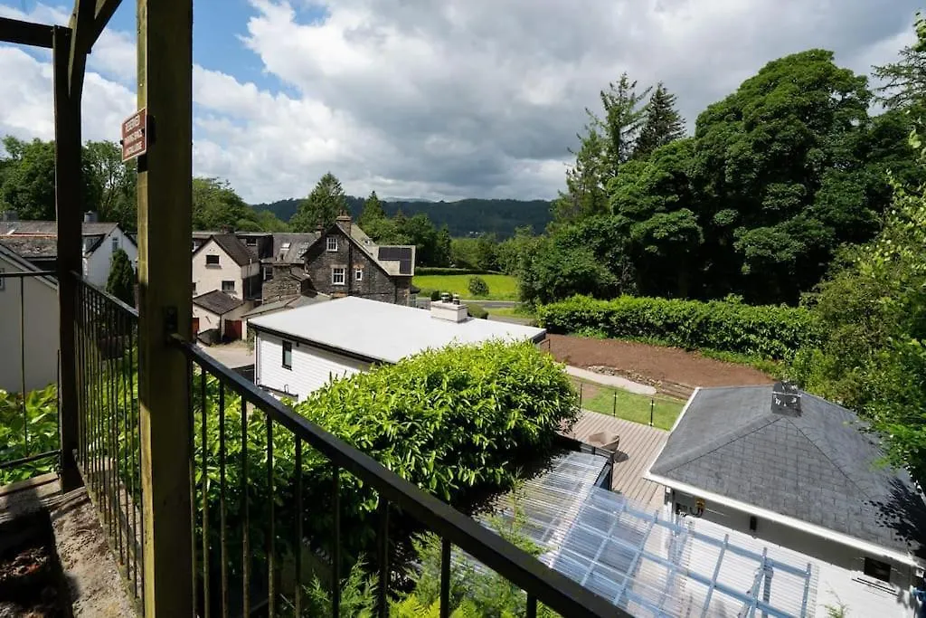 The High Longtail * Bowness-on-Windermere