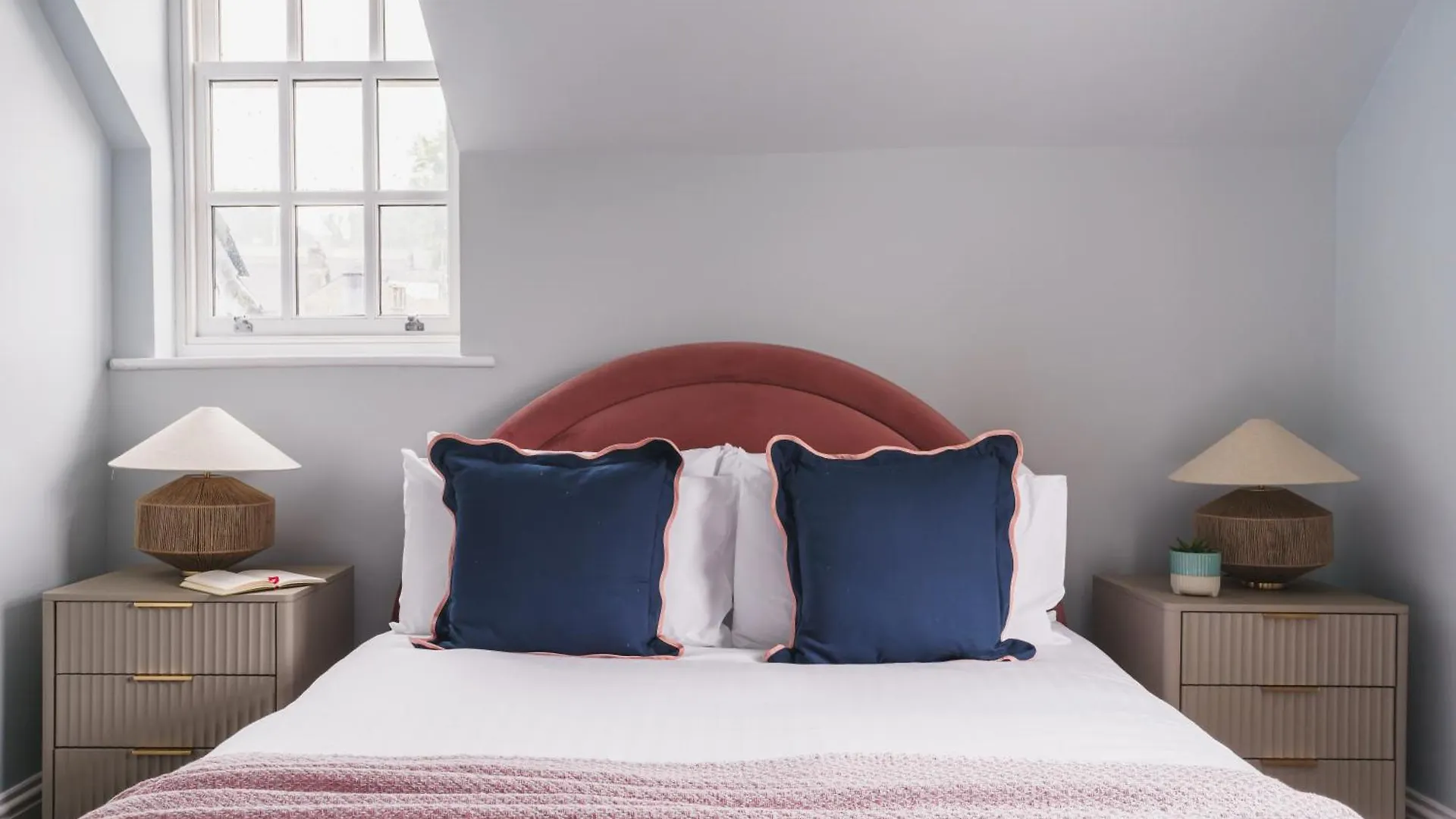 Crescent Retreat Апартаменты