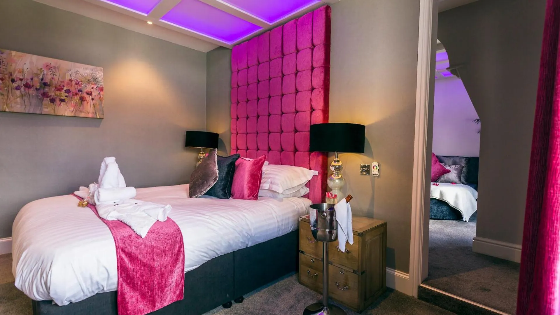 Aphrodites Group - Luxury Hot Tub In District! 5* Bowness-on-Windermere