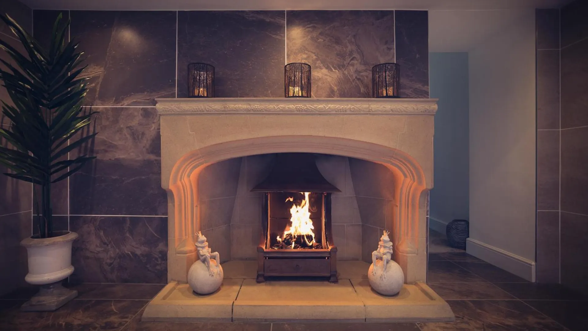 Aphrodites Group - Luxury Hot Tub In District! Bowness-on-Windermere