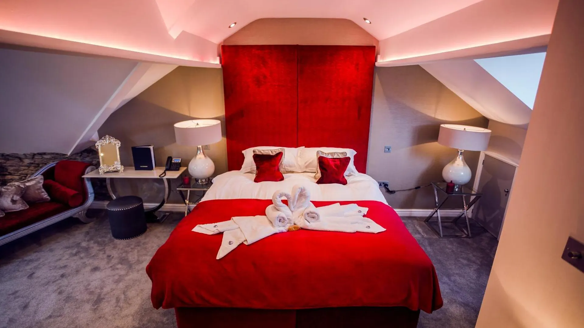 Aphrodites Group - Luxury Hot Tub In District! Bowness-on-Windermere