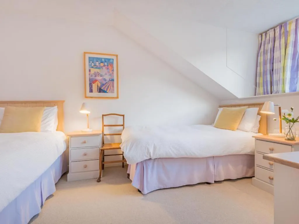 4 Bed In Finsthwaite Sz438