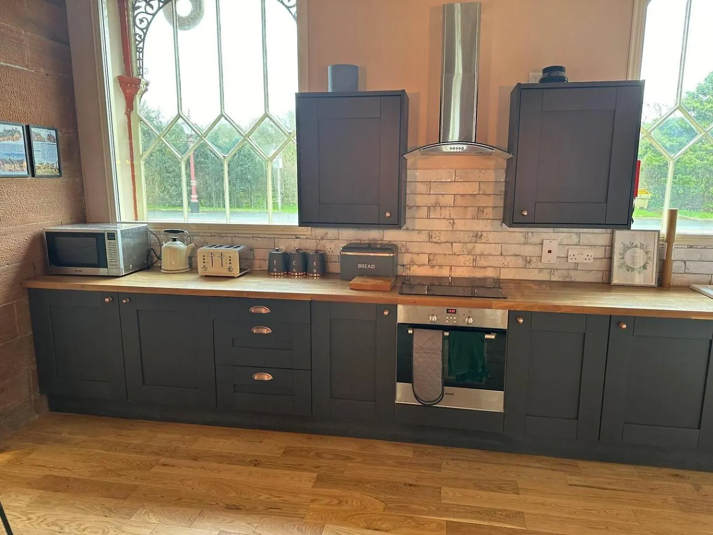 Station 3 Bed Ev & Free Parking *