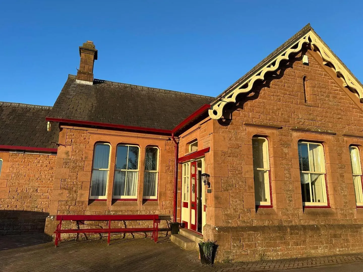 Station 3 Bed Ev & Free Parking