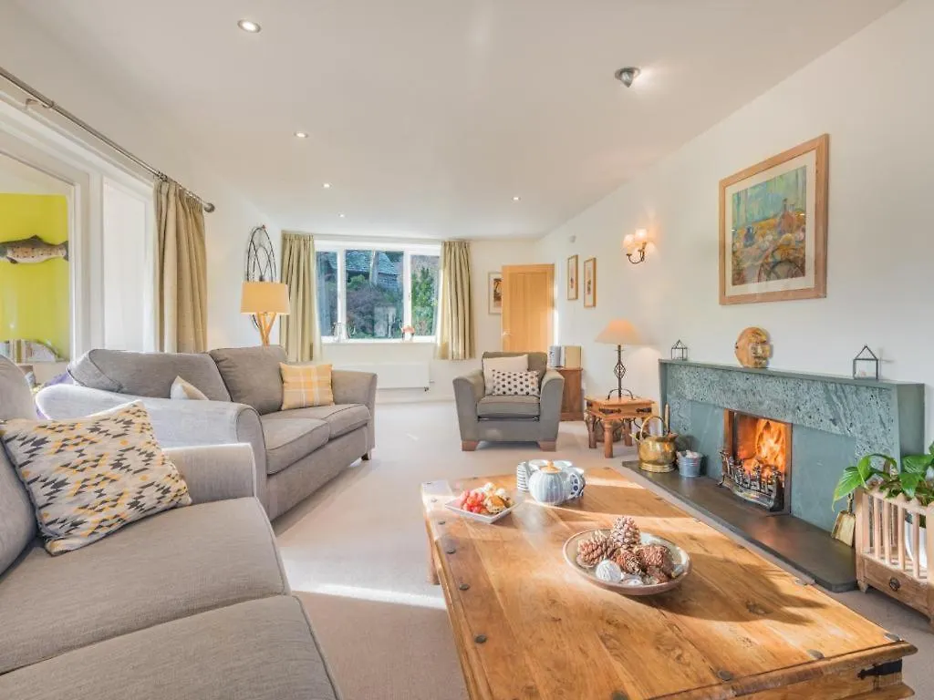 4 Bed In Finsthwaite Sz438 Holiday home