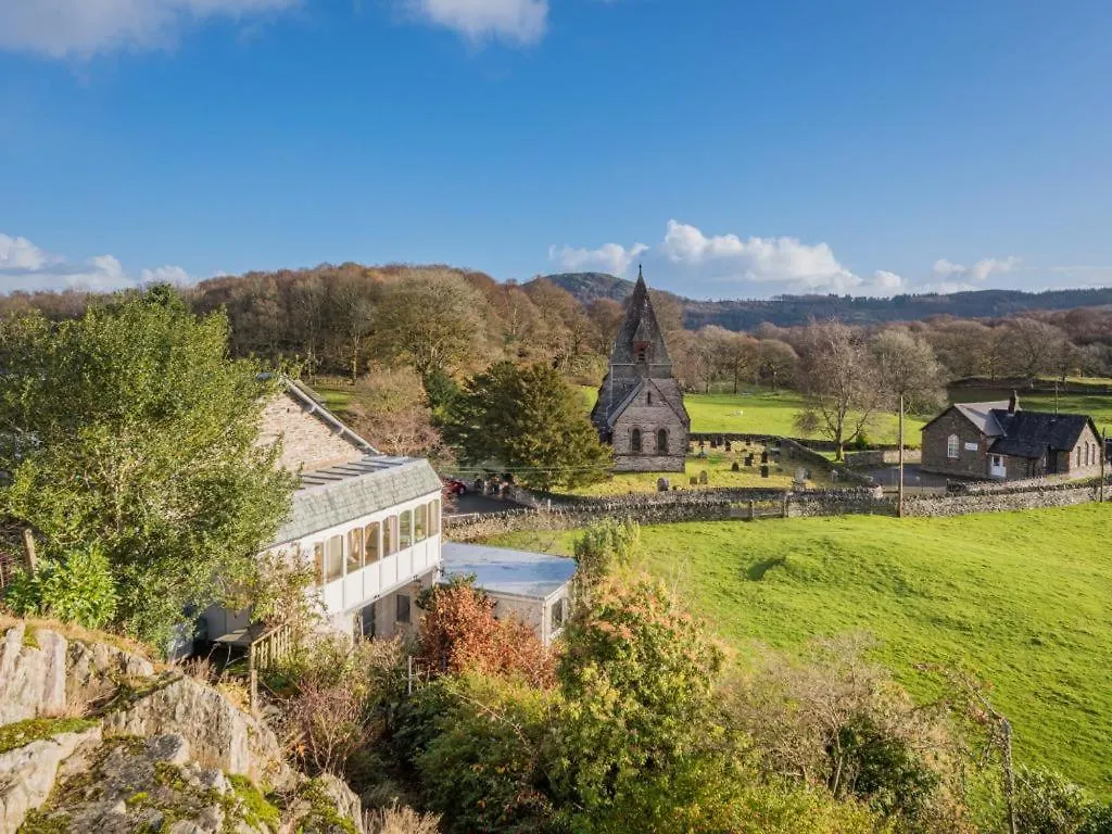 4 Bed In Finsthwaite Sz438 Holiday home *