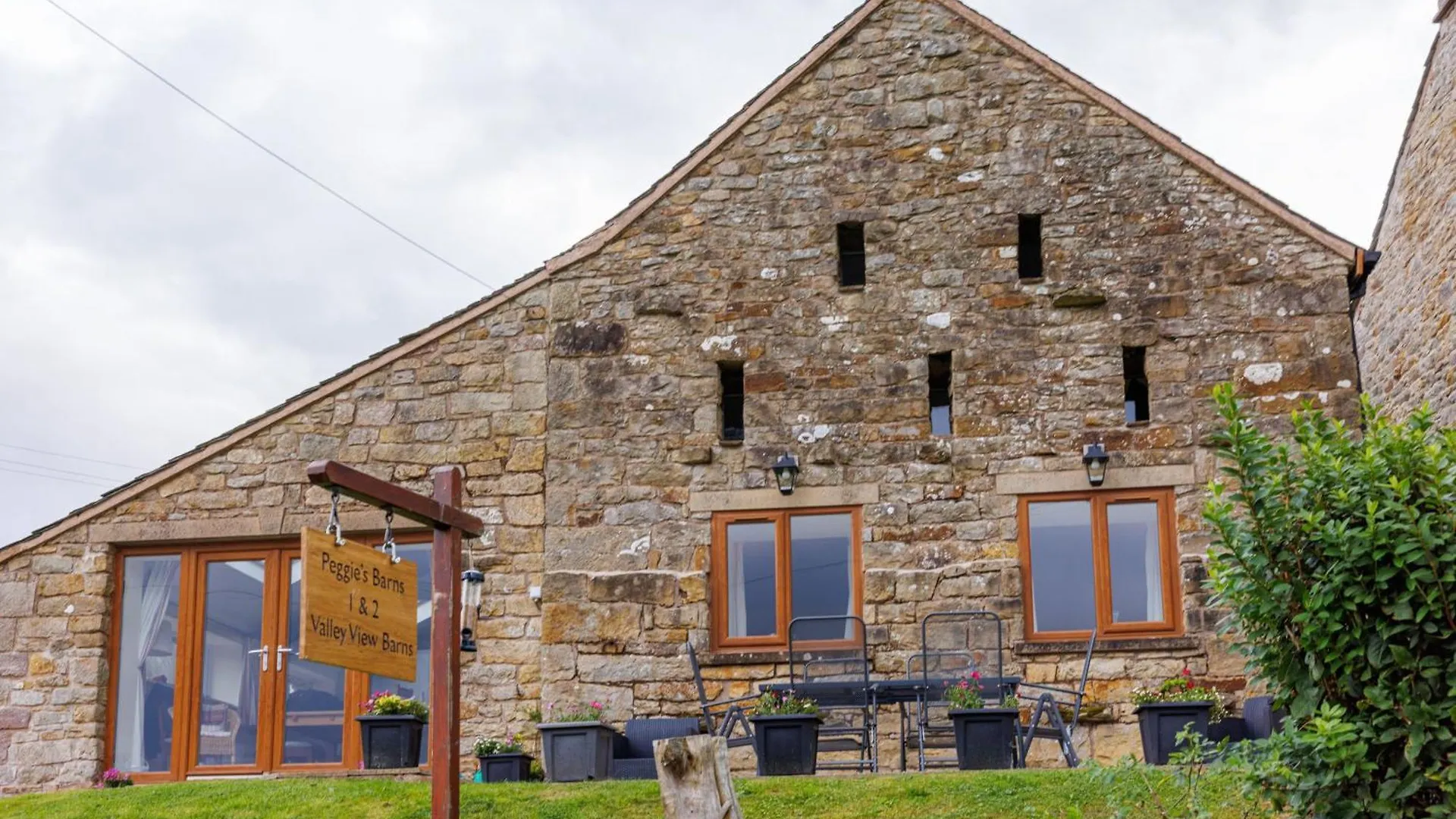 2 Peggies Barn Holiday home