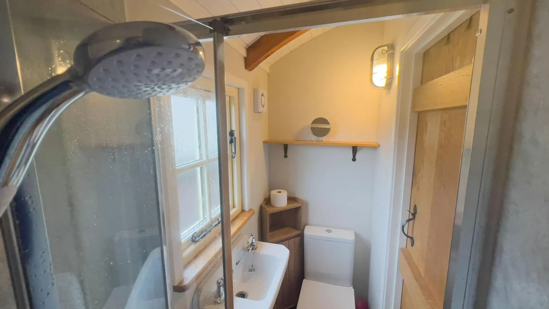Shepherds Hut At Maes Holiday home Uldale