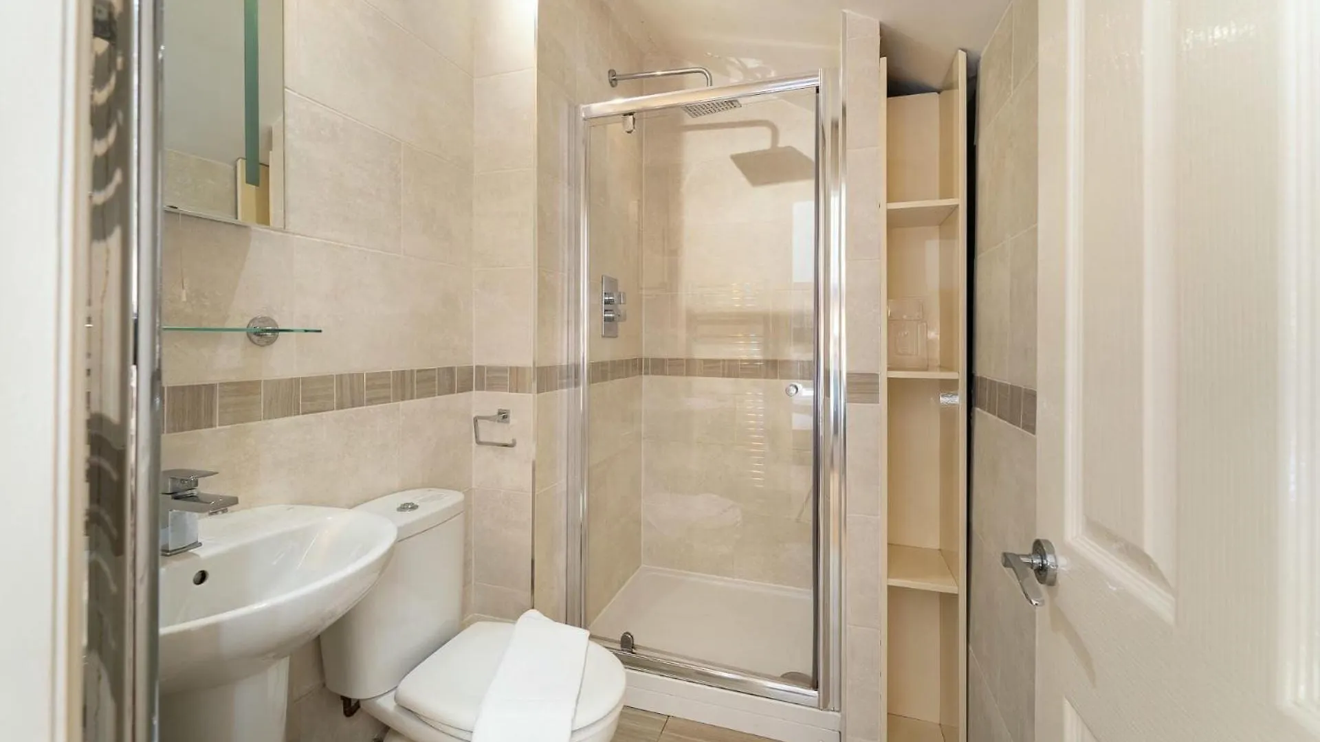 114 Craig Walk - Sleeps 10