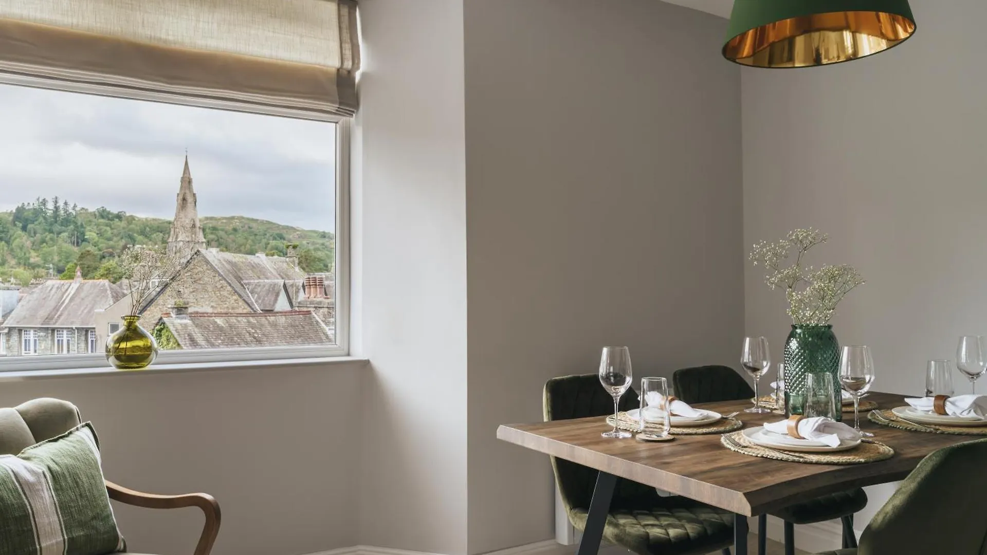 Pinewood View, The Old Bank House Apartment