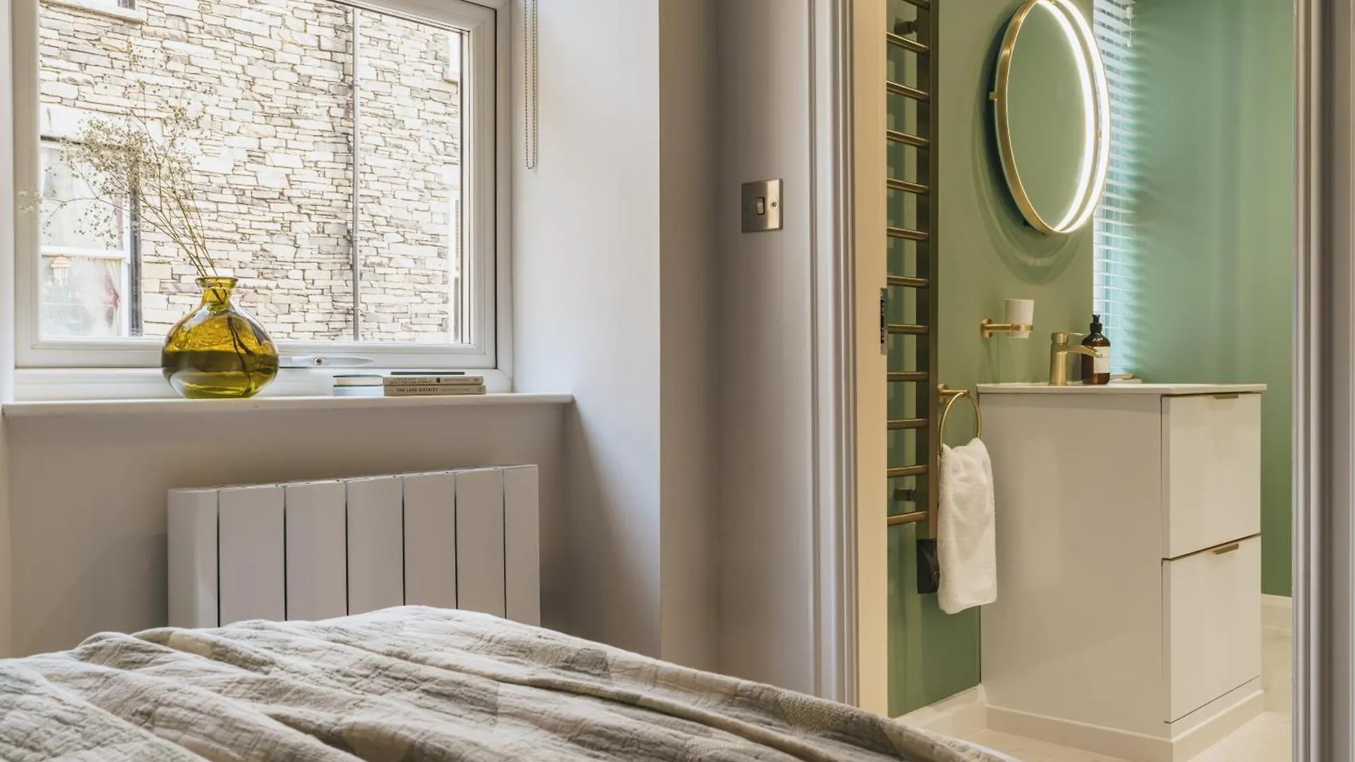 Pinewood View, The Old Bank House Apartment Ambleside