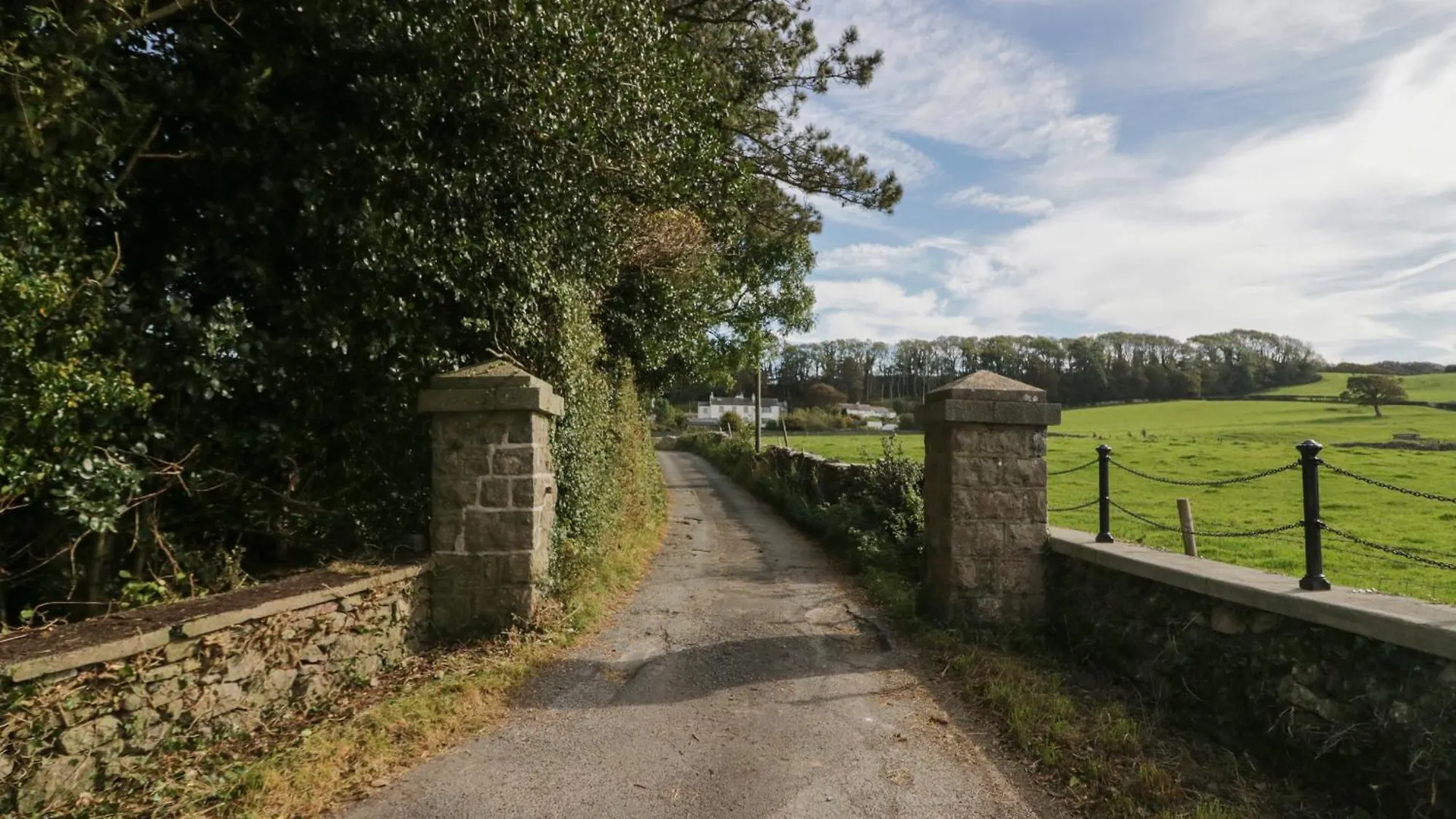 Edgemere * Grange-over-Sands
