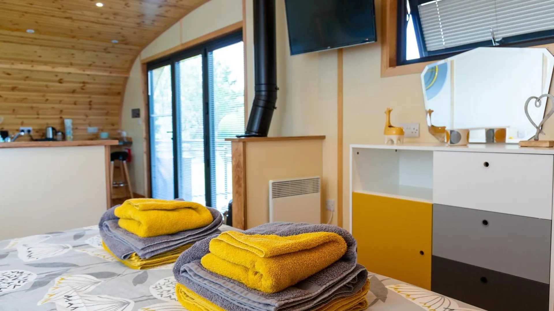 Ingleborough Luxury Pod With Hot Tub At Fell View Park * Kirkby Lonsdale