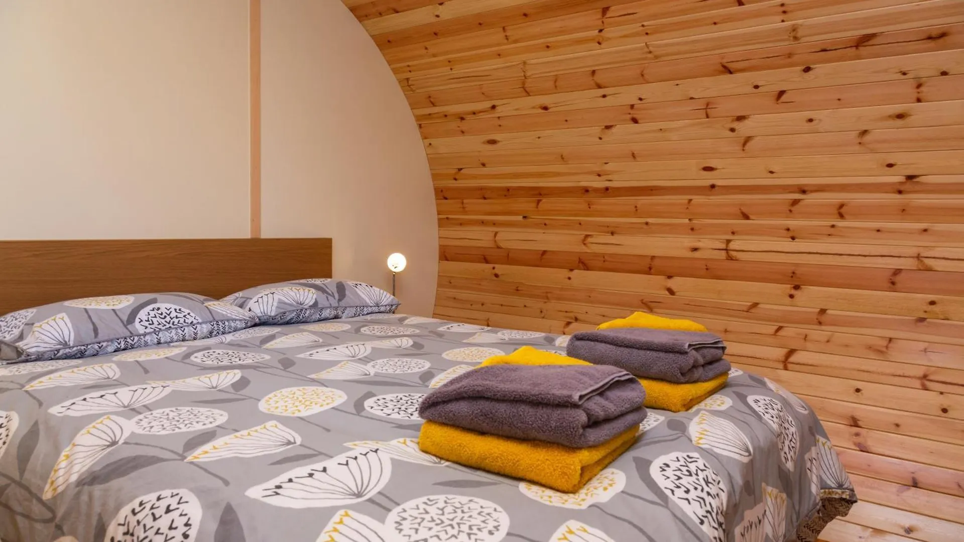 Apartment Ellerbeck Luxury Pod With Hot Tub At Fell View Park *
