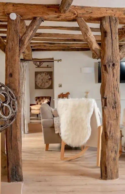 5 Star District Luxury, Pet Friendly, Hot Tub Holiday home Kendal
