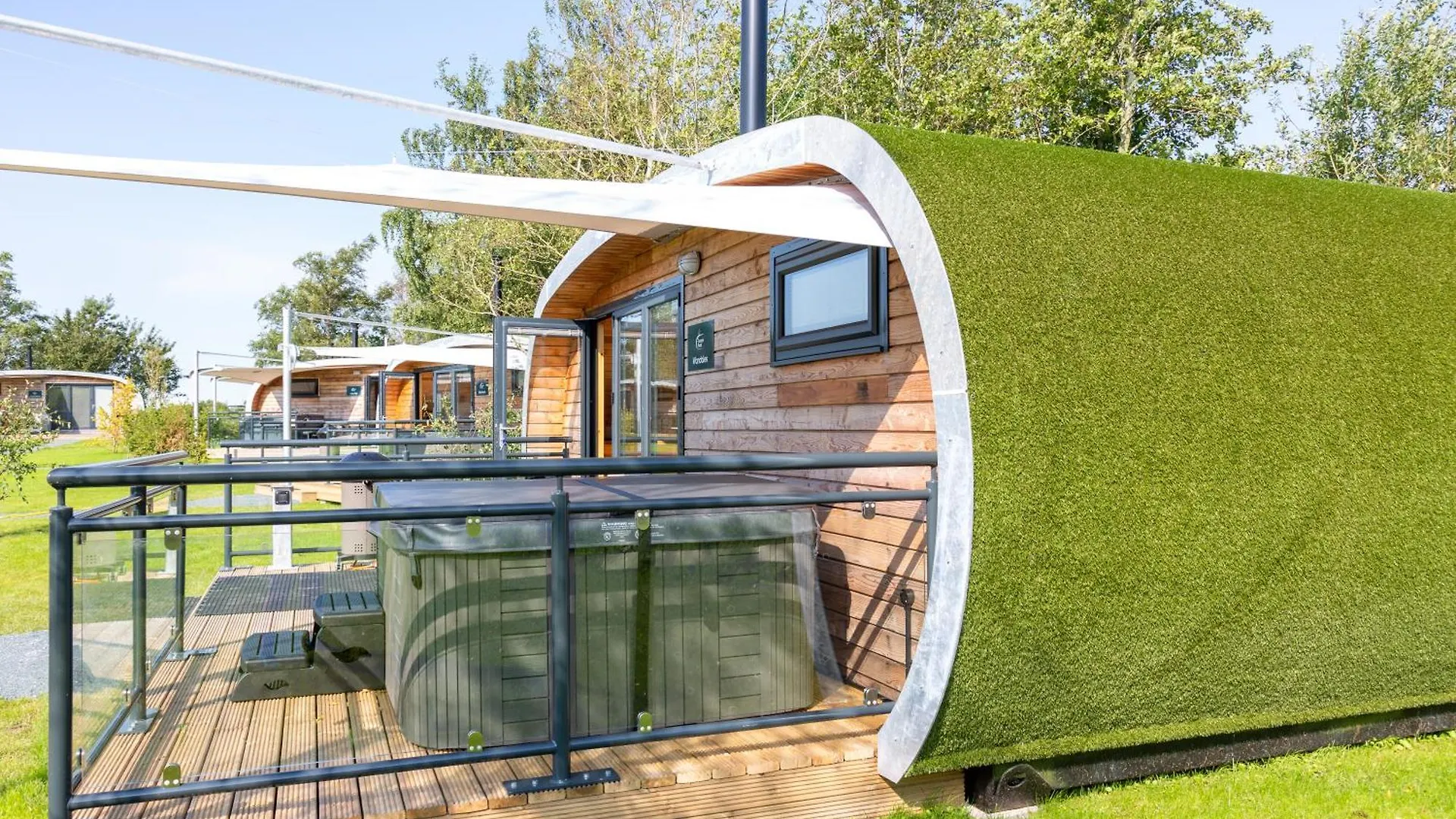 Wandales Luxury Pod With Hot Tub At Fell View Park Kirkby Lonsdale Apartment