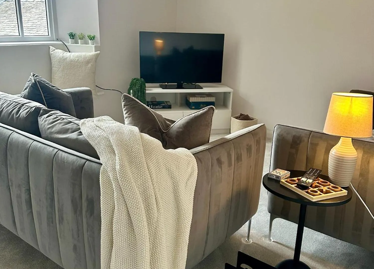 Castle View - The Hideout Apartment *