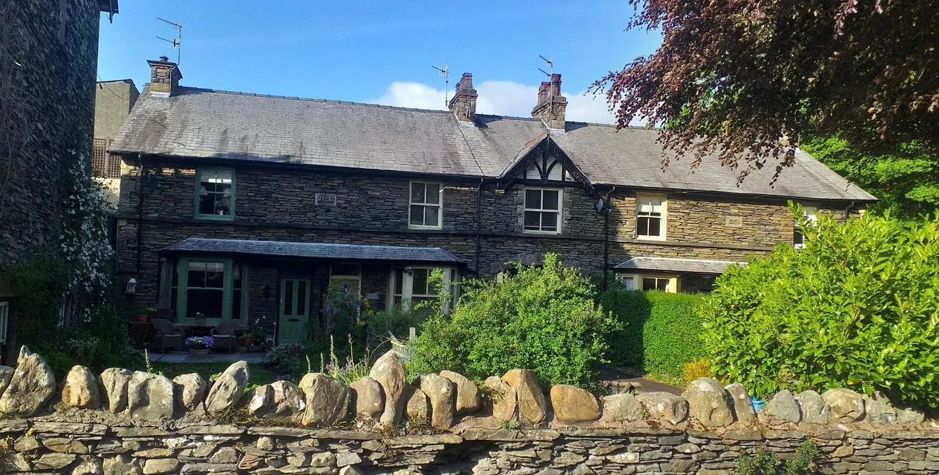 Mylne Country house