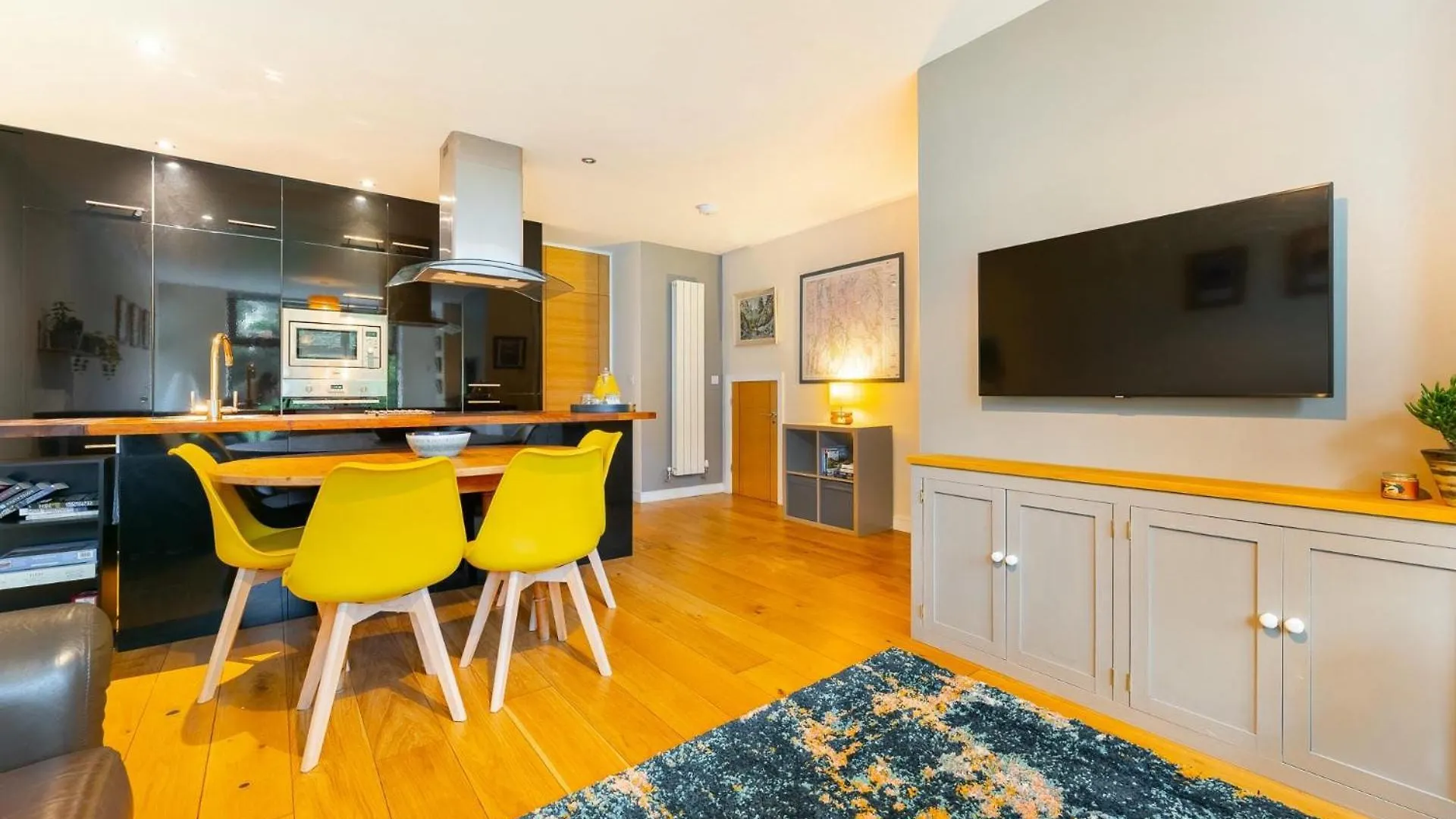 9 Blue Hill Park,