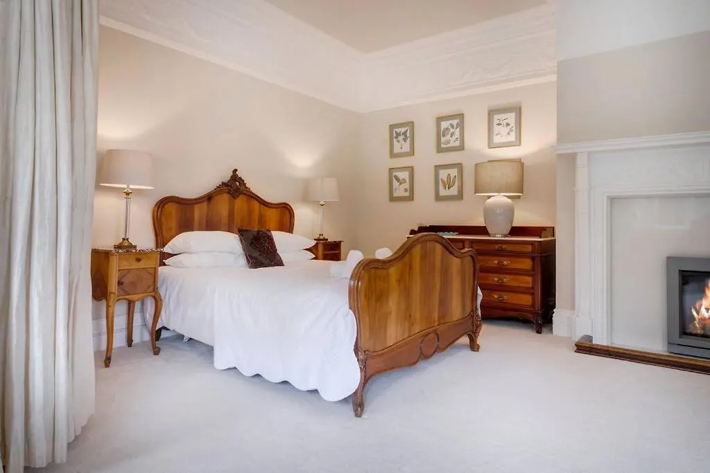 Richmond Place - In Private Mansion Apartment *